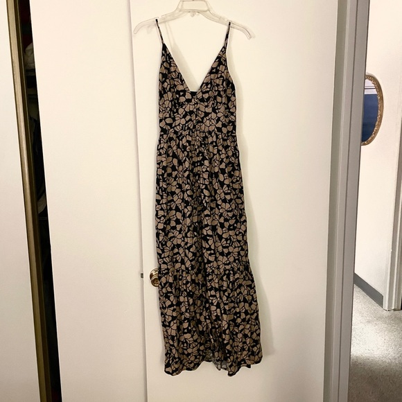 LAST CHANCE: DONATING SOON. Button up maxi dress - Picture 3 of 3